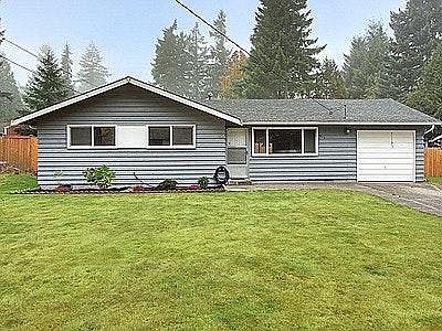 2nd image of 915 166th Ave NE