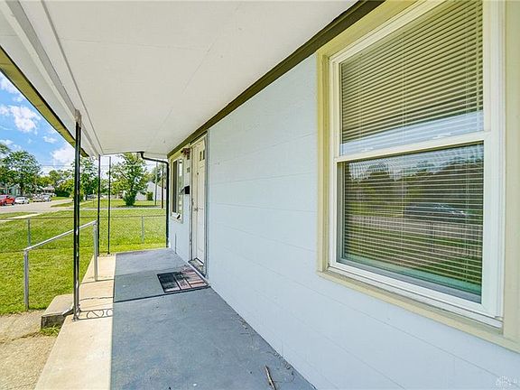 5th image of 807 16th Ave