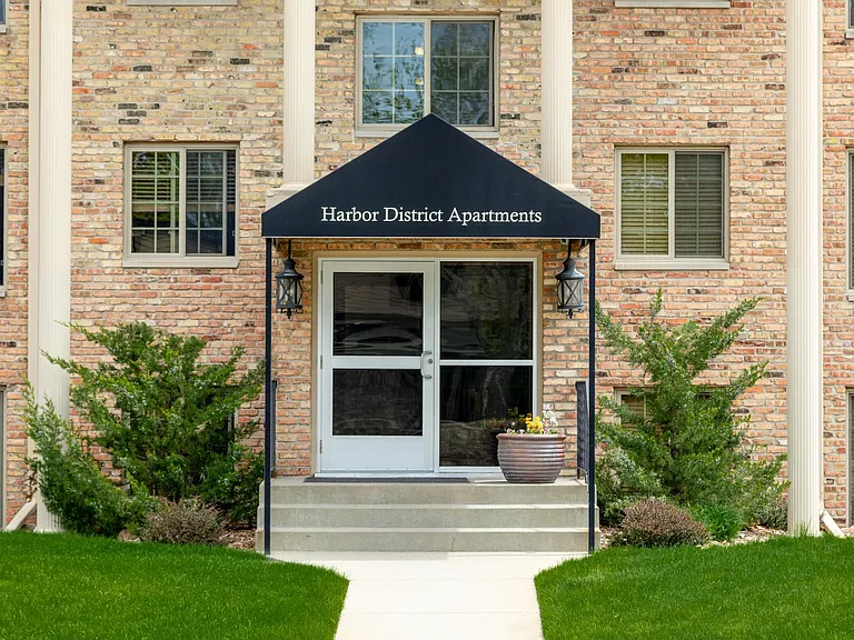 Harbor District Apartments — Photo 6
