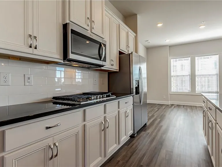 1662 Mountain Top Ln — Photo 15
