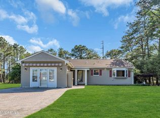 11 S Point Ct, Toms River, NJ 08757