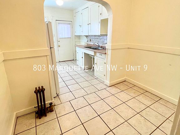 5th image of 803 Marquette Ave NW APT 9