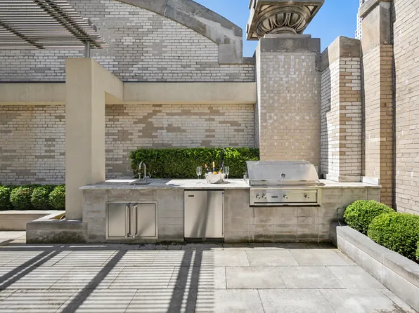 49 Chambers Street image 17 of 34