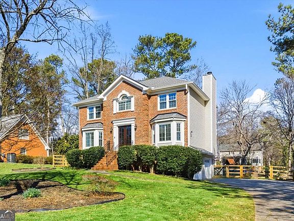 3rd image of 3307 Casteel Rd NE