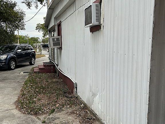 2nd image of 34541 Oak Ave