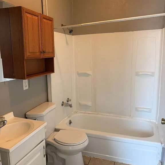1513 Greenwood Ave #2 — Photo 4