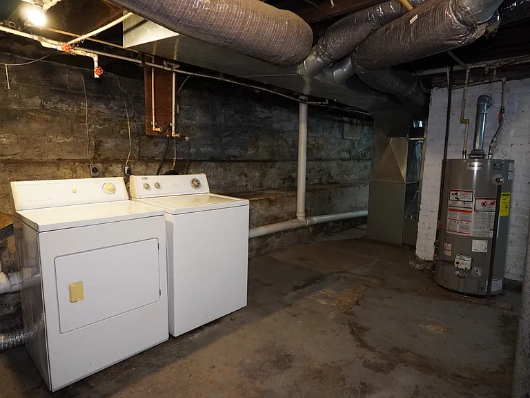 40 E Fayette St — Photo 15