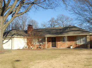 3513 S Shady Bend Dr, Independence, MO 64052