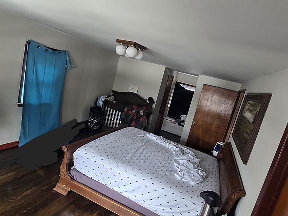 3rd image of 482-484 Parker St #9
