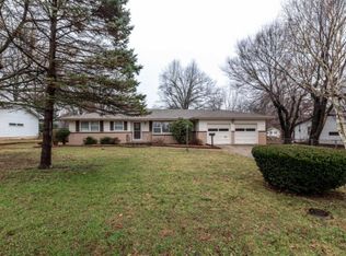 2424 E Washita St, Springfield, MO 65804