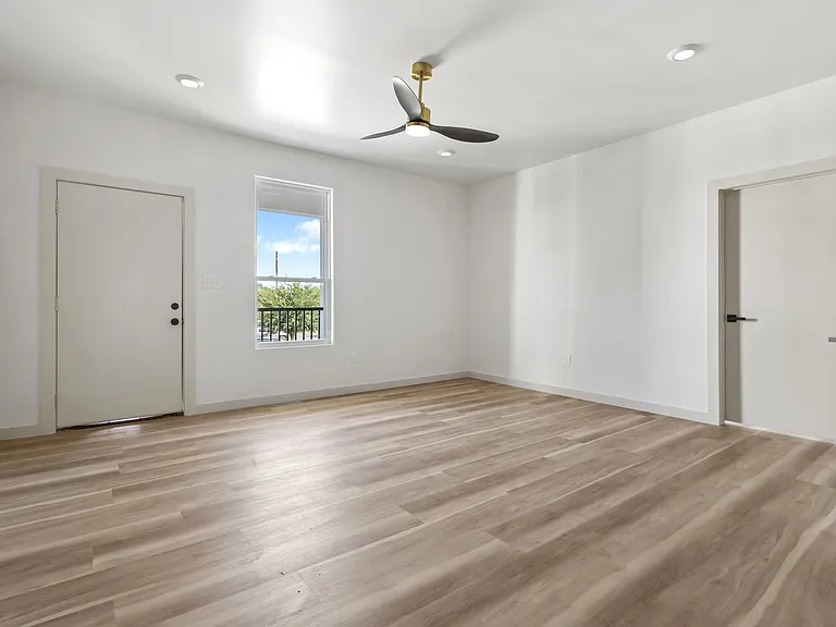 225 E New Hampshire St #1 — Photo 4