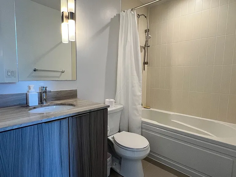 955 Bay St #607 — Photo 10