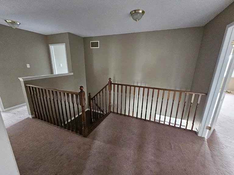 3 Kaufman Dr #UPPER — Photo 7