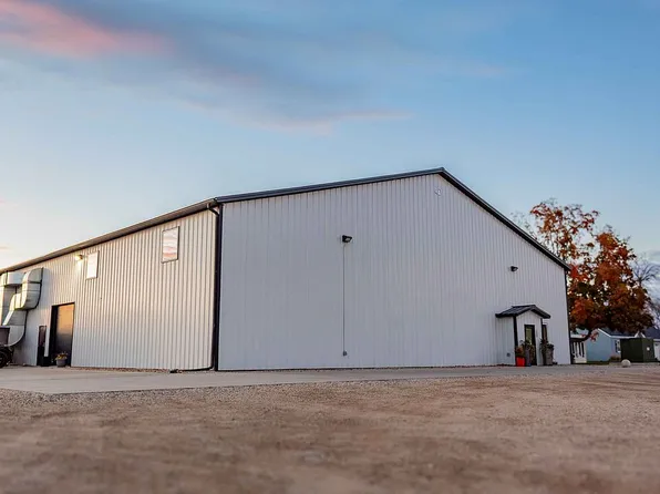 309 Prairie Ave SW, De Smet, SD 57231