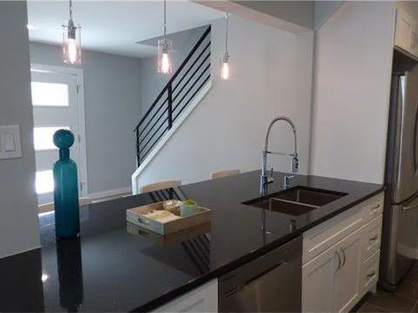 1911 Parker Ln #B, Austin, TX 78741