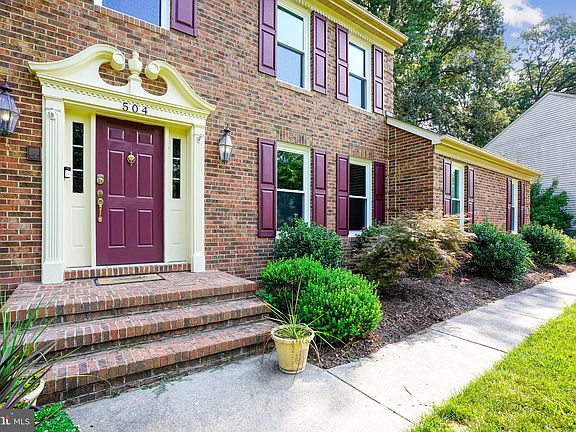 4th image of 504 Thistledown Ct