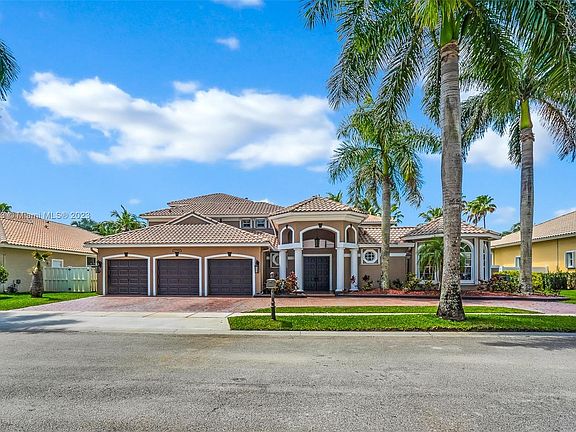 4th image of 13786 NW 19th St