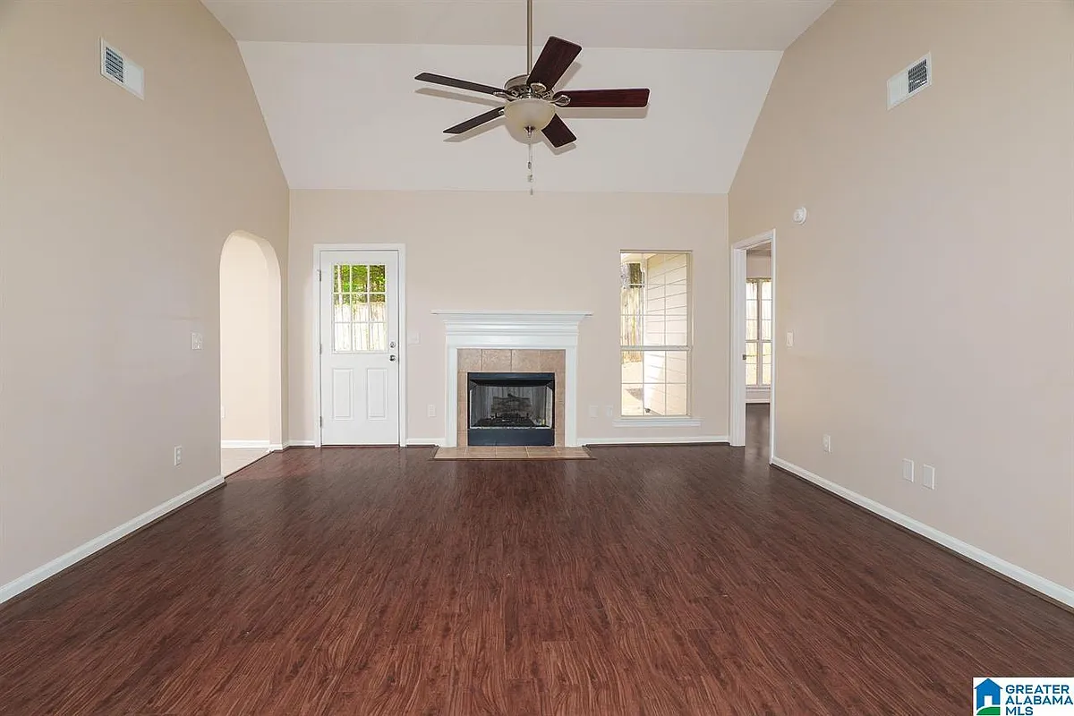 Building Photo - 512 Camden Cove Cir