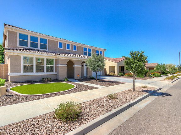 4th image of 20963 E Waverly Dr