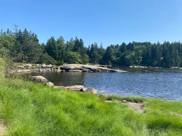 295 Minturn Road, Swans Island, ME 04685