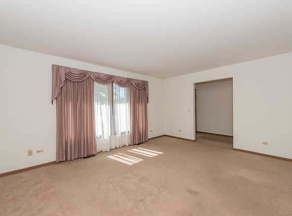 5th image of 38299 N Holdridge Ave