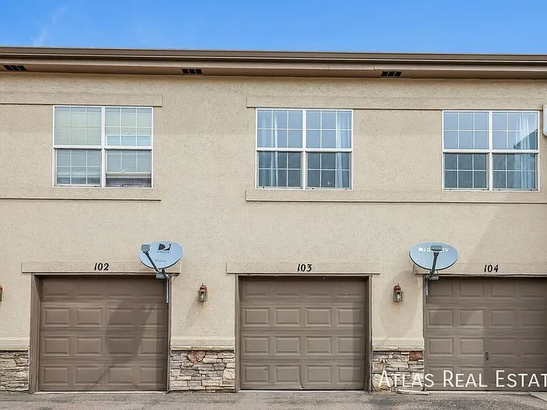 1405 S Chambers Rd #103 — Photo 10