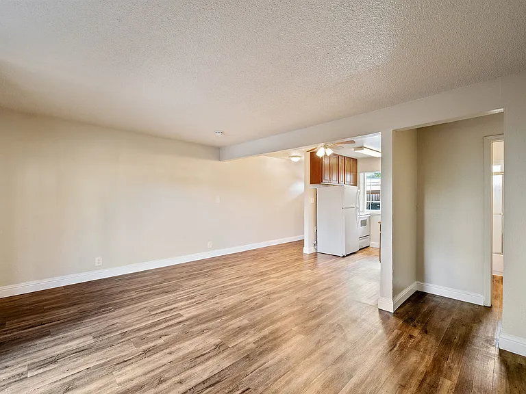 Mountain View Apartments — Photo 27