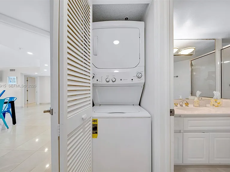 6301 Collins Ave #1708 — Photo 16