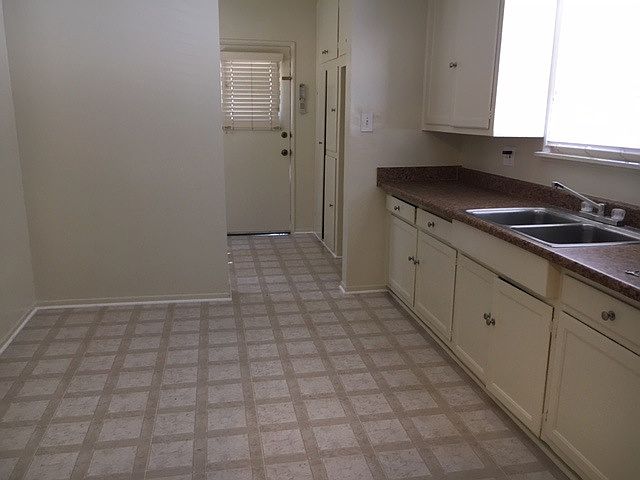 2nd image of 4215 W 165th St
