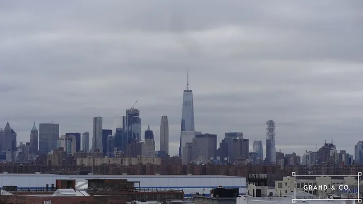 Rented by Grand & Co. | media 24