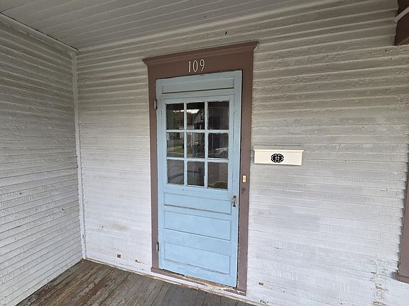 4th image of 109 W Howard St