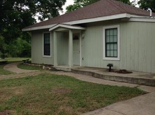 1020 Washburn St, Taylor, TX 76574