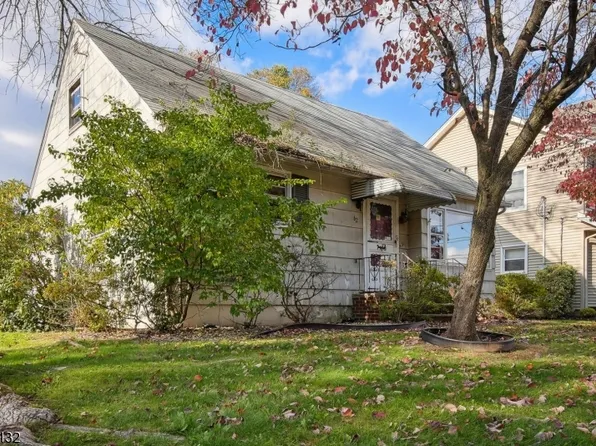62 Hutchinson St, Clark Twp., NJ 07066