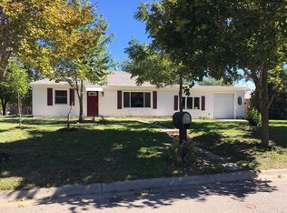 2446 N Main St, Lincoln, NE 68521