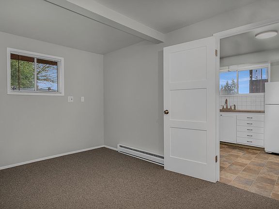 4th image of 613 Avenue C E
