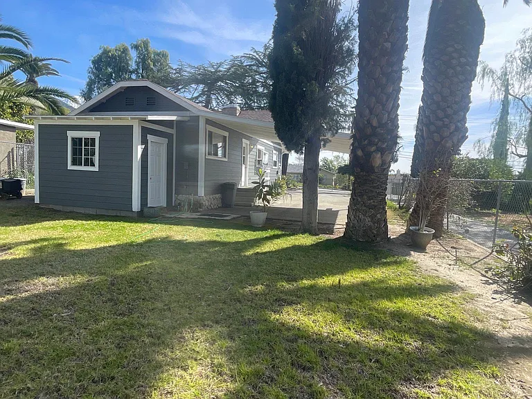 2477 Forman St — Photo 2