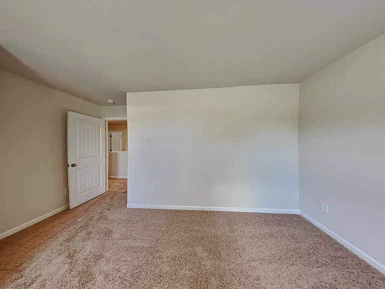 279 Royal Meadow Dr — Photo 19