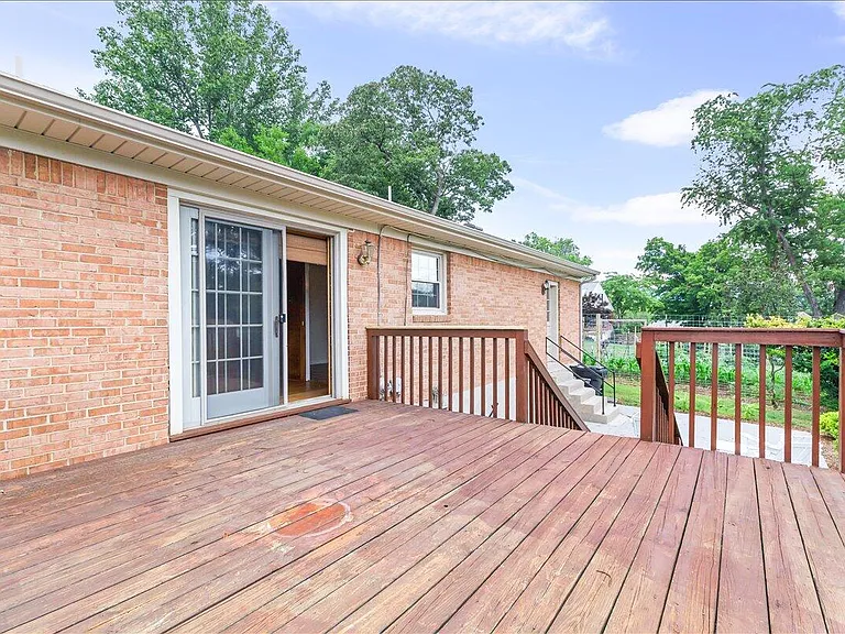 6743 Jasmine Cir — Photo 18
