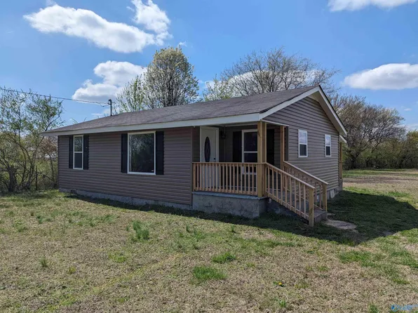 45 Babe Wright Rd, Grant, AL 35747