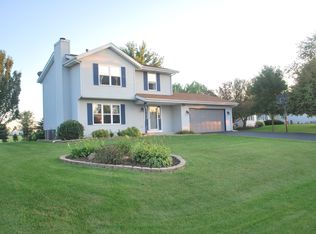 110 Harvest Glenn Dr, Davis Junction, IL 61020