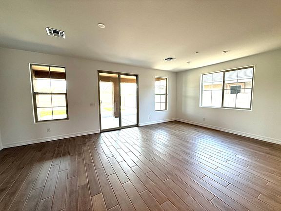 4th image of 31380 N 130th Ave
