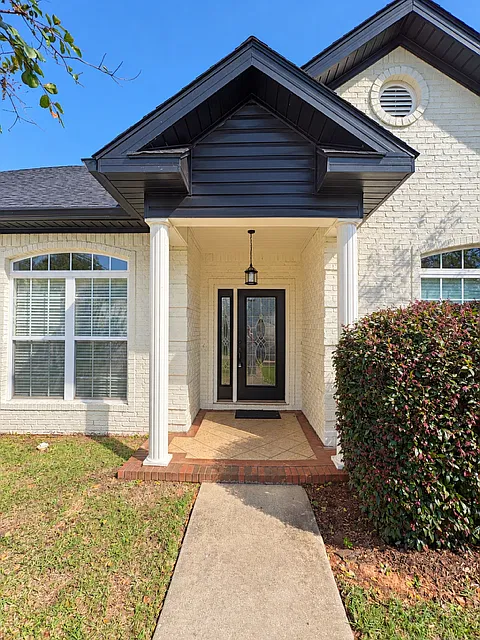 3 bed, 1610 sqft, $2,065 — Photo 2