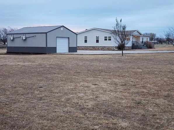 11885 E Freedom Dr, Claremore, OK 74017