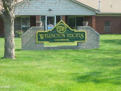 38509 Wellington Dr, Clinton Township, MI, 48036