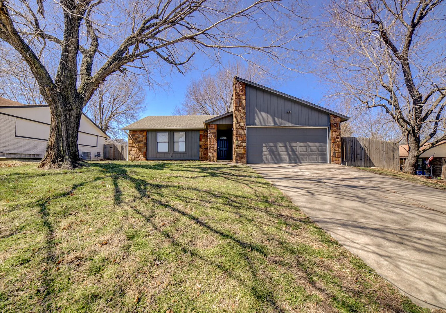 3 Bed | 1.5 Bath in Glenpool! — Photo 1