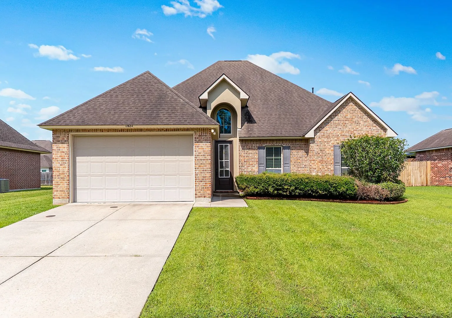 Charming 3BR/2BA Home in the Heart of Prairieville! — Photo 1