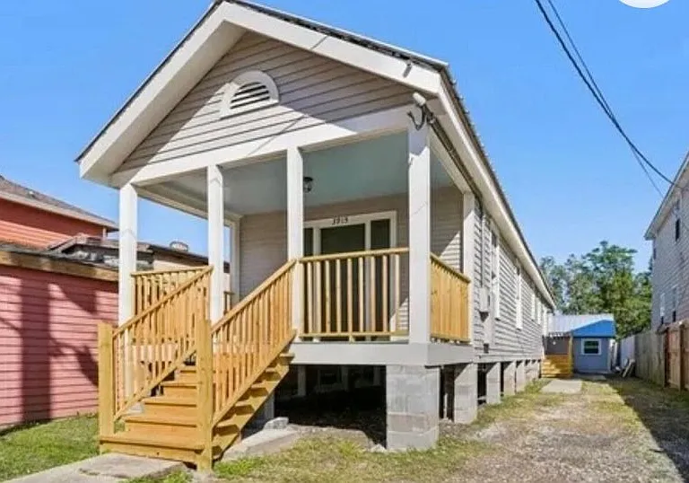 3915 N Rocheblave St — Photo 1