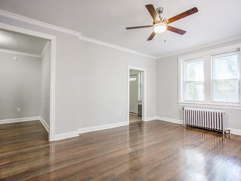 Campus Apartments — Photo 6