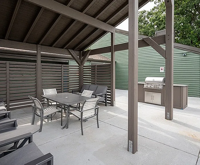 Central Pointe — Photo 42