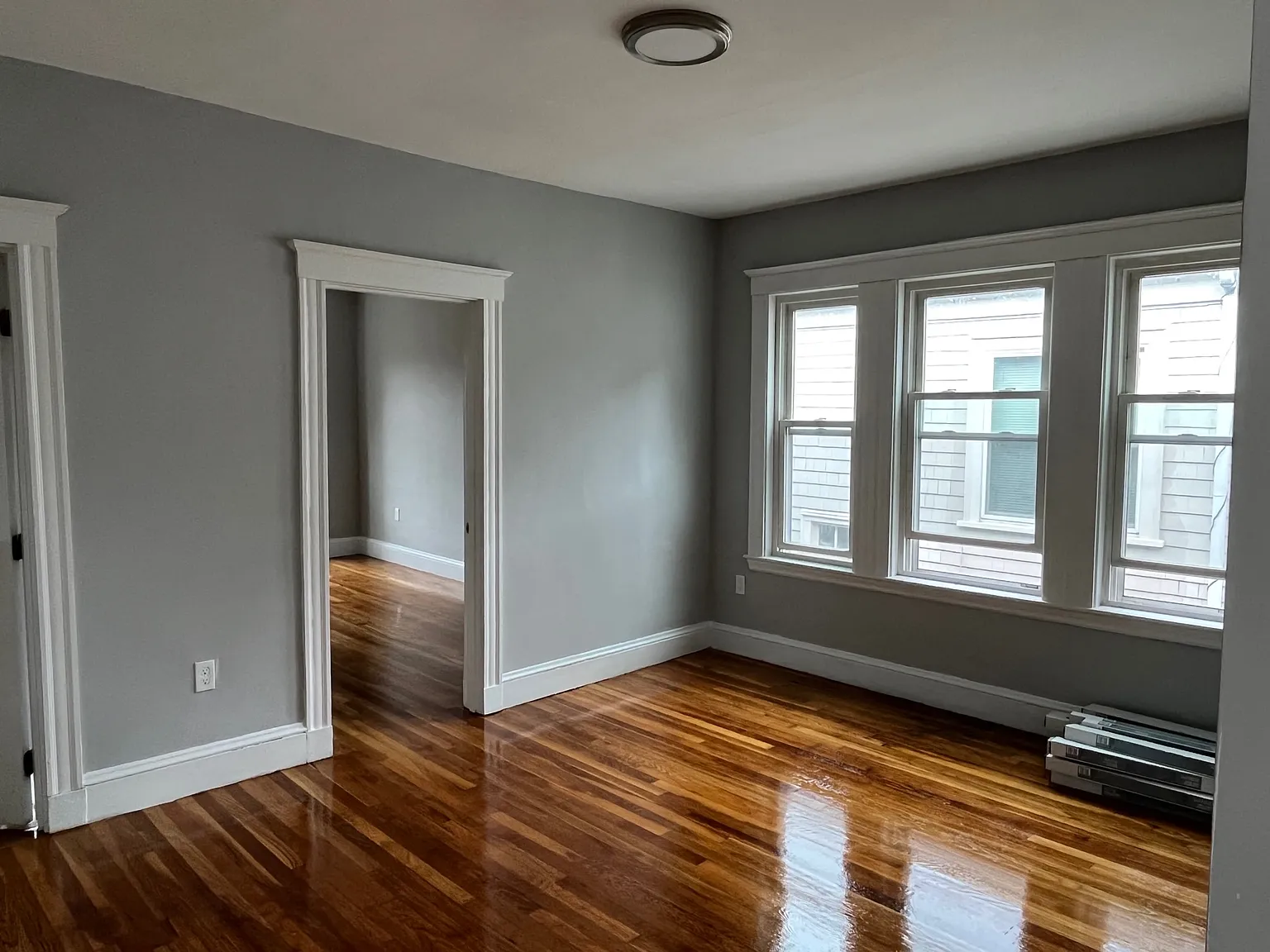 2 bed, 1000 sqft, $2,950 — Photo 1